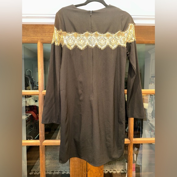 EUC Everly Size Medium Womens Black Dress‎ with Gold Lace Detail - Picture 6 of 11